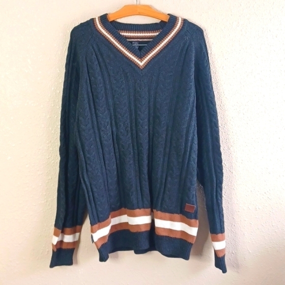 SEAN John V-Neck Sweater. - Picture 1 of 5